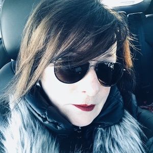 Meet your Posher, Joan